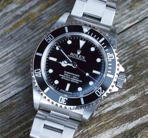 rolex 14060m vs 14060